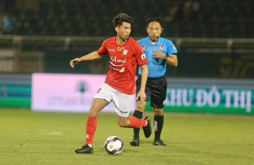 Lee Nguyễn đá chính, CLB TPHCM thắng trận đầu tay ở V-League - 1 Lee Nguyễn đá chính, CLB TPHCM thắng trận đầu tay ở V-League - 1