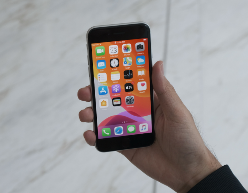 Bán chạy ở Trung Quốc, liệu iPhone SE 2020 có cơ hội tại Việt Nam? - 1 Bán chạy ở Trung Quốc, liệu iPhone SE 2020 có cơ hội tại Việt Nam? - 1