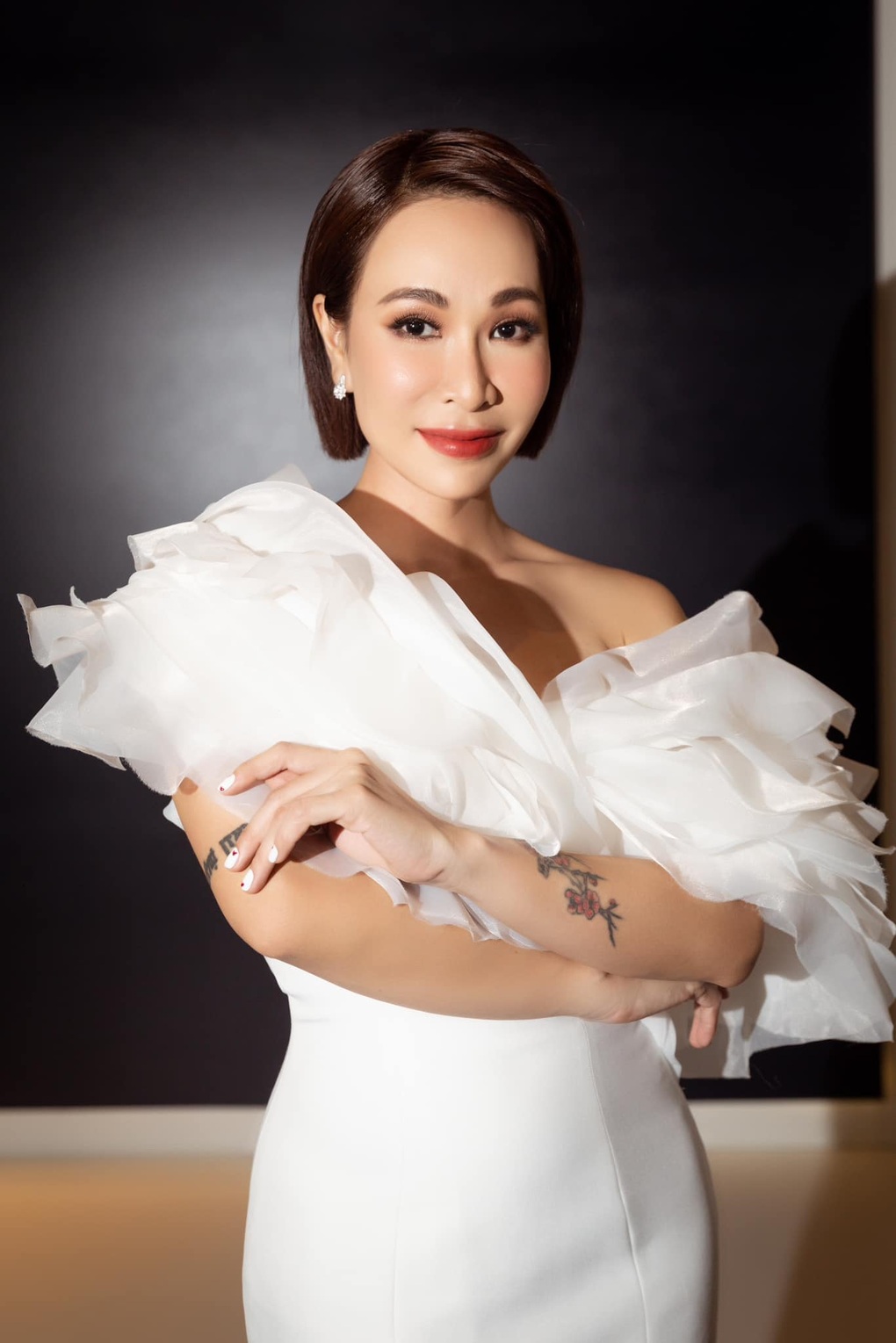 Uyên Linh 13 năm sau Vietnam Idol: Sắc vóc gợi cảm, kín tiếng hậu chia tay - 2 Uyên Linh 13 năm sau Vietnam Idol: Sắc vóc gợi cảm, kín tiếng hậu chia tay - 2