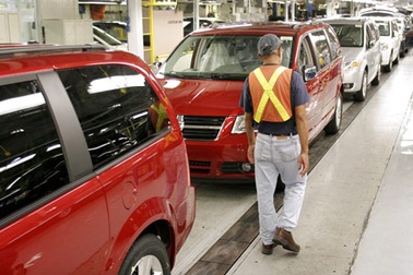 Chrysler dọa rút khỏi Canada