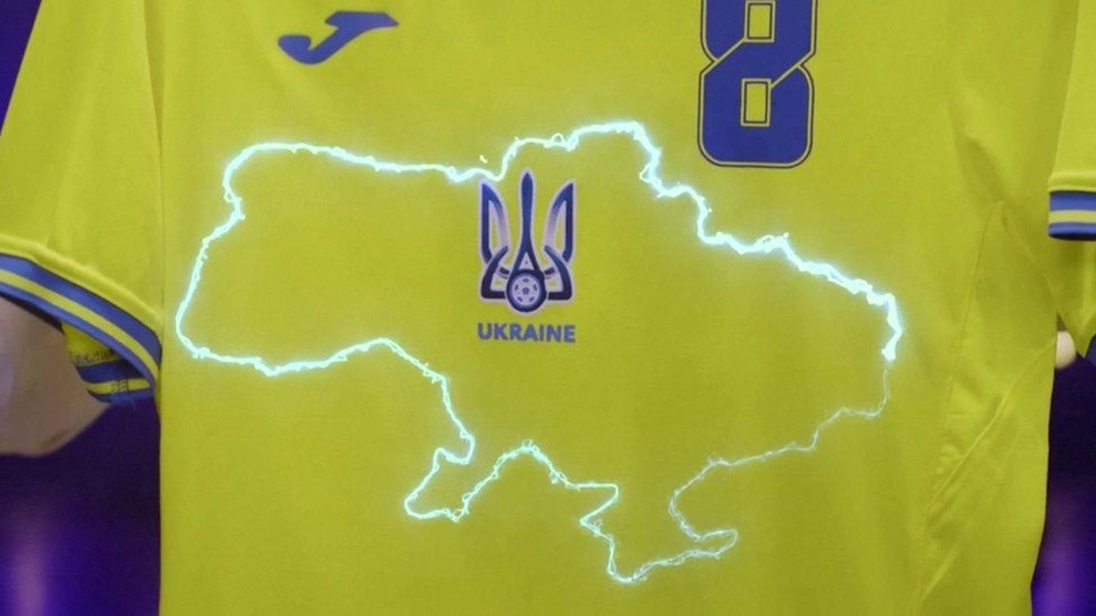 Nga phẫn nộ khi áo thi đấu EURO 2020 của Ukraine có bản đồ Crimea - 1 Nga phẫn nộ khi áo thi đấu EURO 2020 của Ukraine có bản đồ Crimea - 1