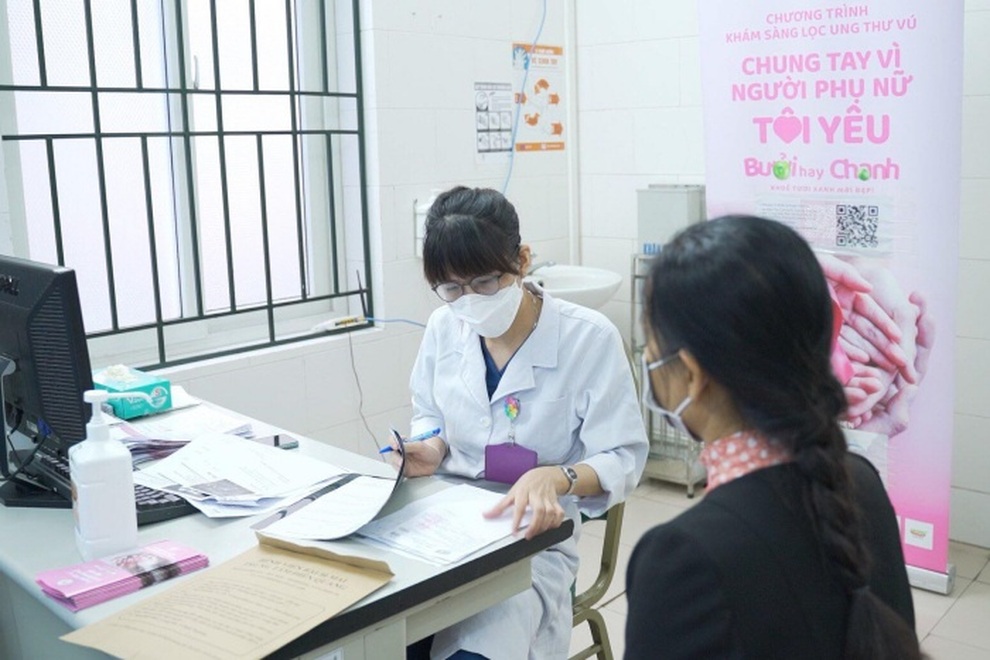 1.700 phụ nữ được tầm soát ung thư vú miễn phí - 2 1.700 phụ nữ được tầm soát ung thư vú miễn phí - 2