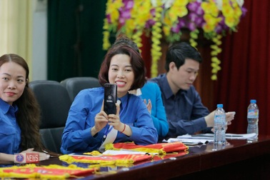 Nữ đại sứ nghề 8X: "Vẽ đường kiếm tiền bằng nghề cho sinh viên"