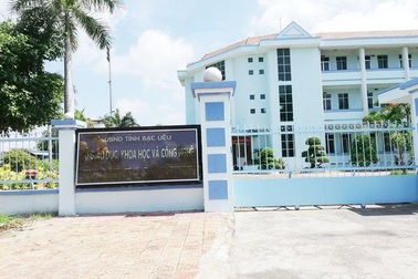 Phó giám đốc Sở Giáo dục Bạc Liêu bị giáo viên kiện: Vẫn chưa thể hòa giải!