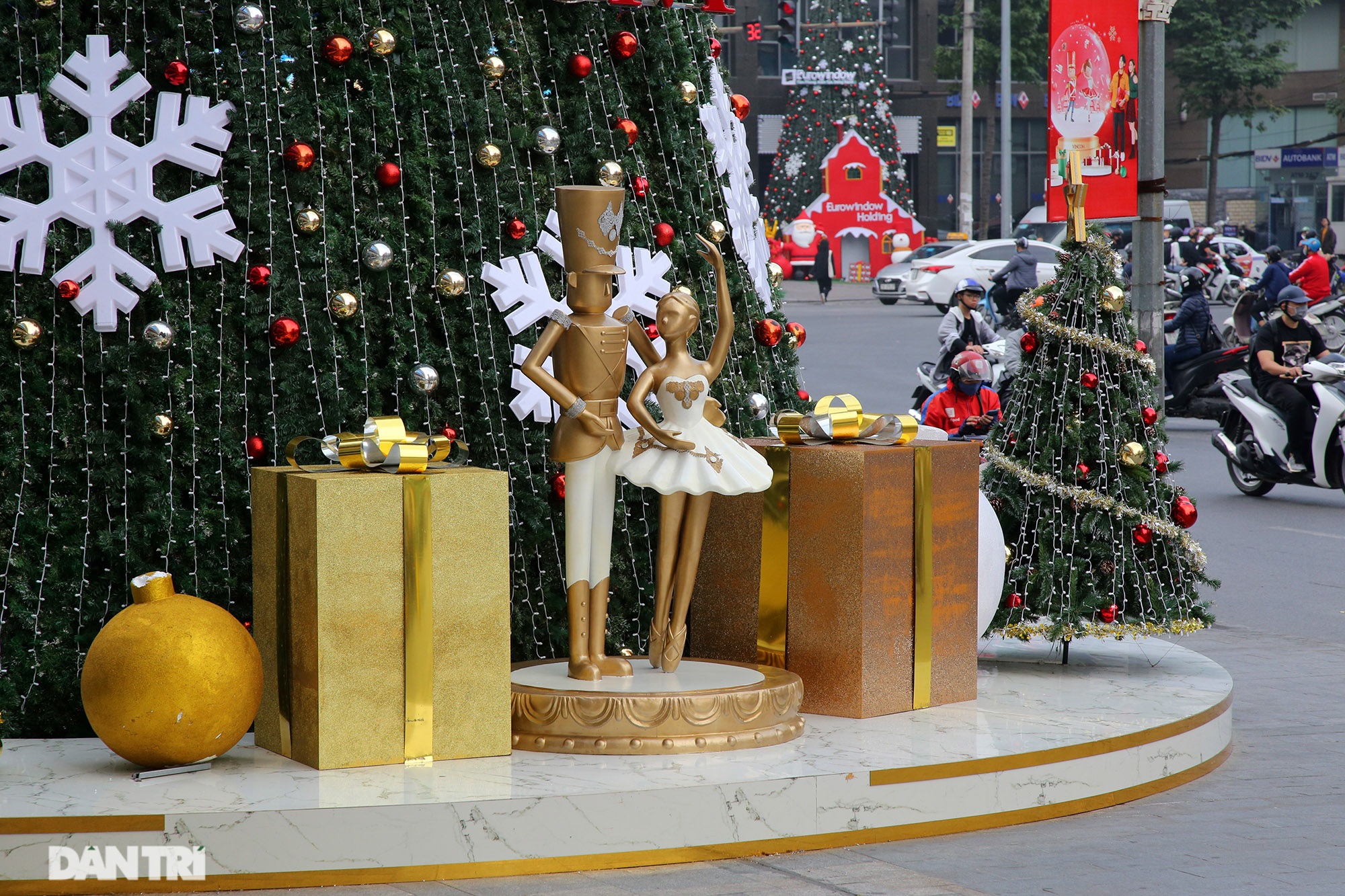 Những điểm check-in Noel đẹp khó cưỡng không thể bỏ qua tại Hà Nội - 9 Những điểm check-in Noel đẹp khó cưỡng không thể bỏ qua tại Hà Nội - 9