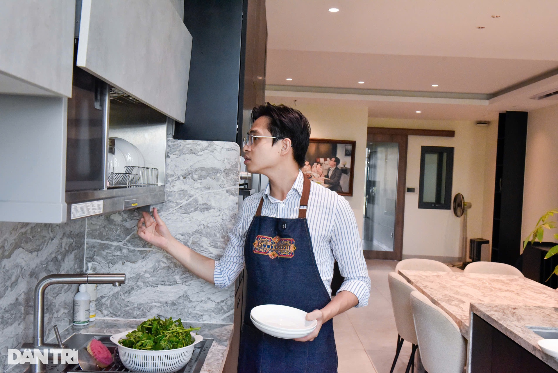 Nghề lạ 4.0: Làm anh chồng ngoan nấu cơm chiều vợ vẫn ra tiền - 2 Nghề lạ 4.0: Làm anh chồng ngoan nấu cơm chiều vợ vẫn ra tiền - 2