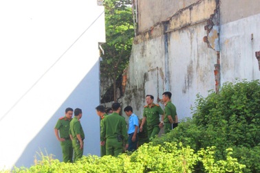 Đi tập thể dục, hoảng hồn phát hiện thanh niên treo cổ trên cây