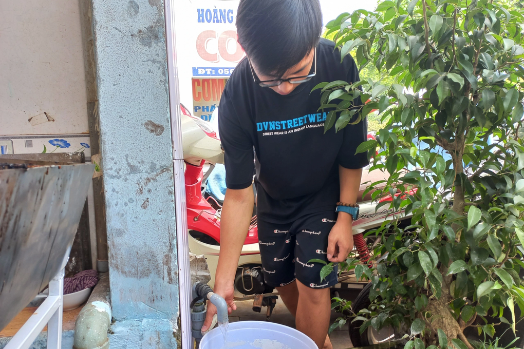Vụ nợ tiền điện, cả huyện bị cắt nước: Công ty cấp nước thua lỗ nhiều năm - 5 Vụ nợ tiền điện, cả huyện bị cắt nước: Công ty cấp nước thua lỗ nhiều năm - 5