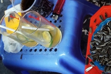 Trà chanh vỉa hè = Hỗn hợp hóa chất