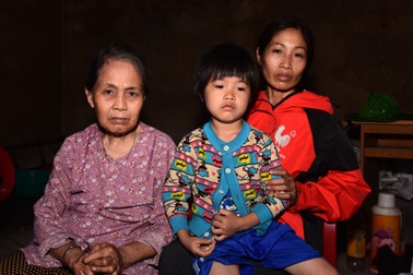 Từ dân công hỏa tuyến đến đơn thân nuôi con và khuyết tật về già