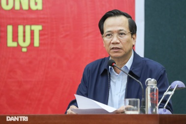 Bộ trưởng Đào Ngọc Dung: “Triệu tấm lòng hướng về khúc ruột miền Trung”