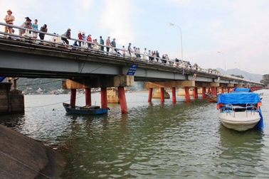 Hai lần nhảy cầu rồi... mất tích 