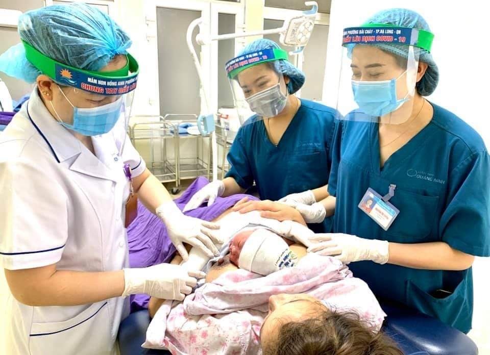 Bệnh viện Sản Nhi đỡ đẻ thành công cho sản phụ đang được cách ly - 1 Bệnh viện Sản Nhi đỡ đẻ thành công cho sản phụ đang được cách ly - 1