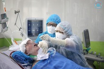 Phi công người Anh đã nhớ được mật khẩu điện thoại, máy tính bảng