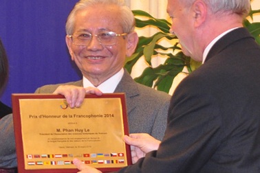 Giáo sư Phan Huy Lê được cộng đồng Pháp ngữ vinh danh