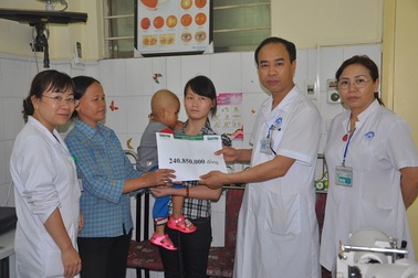 Hơn 240 triệu đến với bé Vy Nam Phong