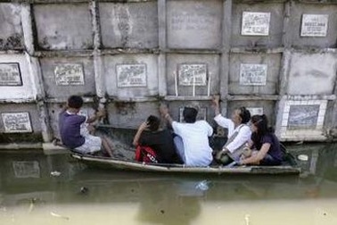 Bão Mirinae khiến 20 người Philippines thiệt mạng, đang tiến về VN