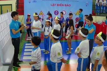 Cần Thơ: Giao lưu tìm hiểu kỹ năng tham gia giao thông an toàn cấp quốc gia dành cho học sinh tiểu học.