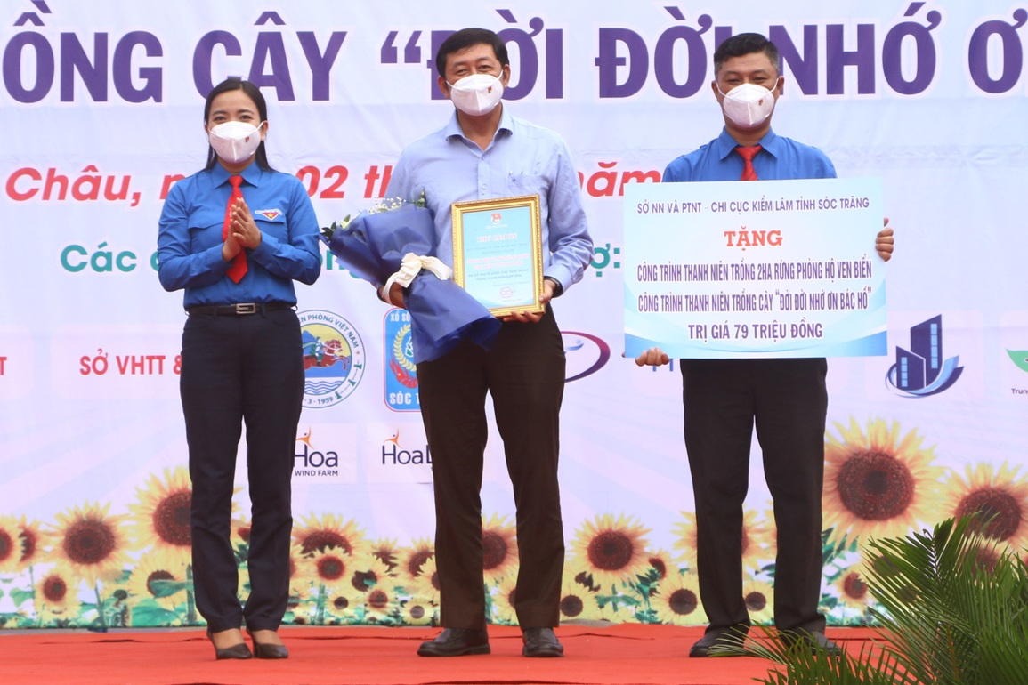 Tháng thanh niên cống hiến điều tốt đẹp của màu áo xanh thiêng liêng - 2 Tháng thanh niên cống hiến điều tốt đẹp của màu áo xanh thiêng liêng - 2