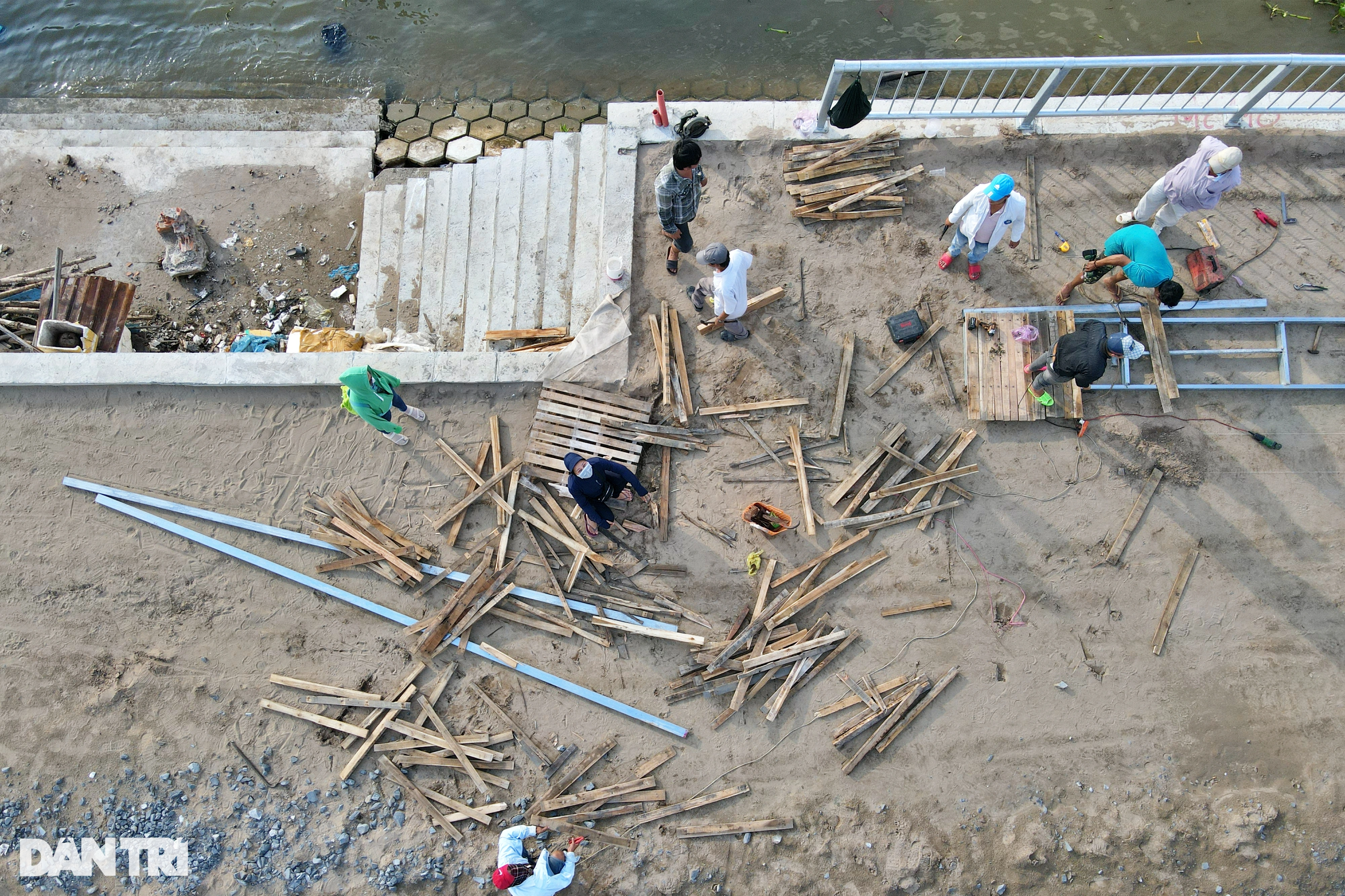 ভাসমান বাজারগুলিকে ডুবে যাওয়া থেকে রক্ষা করার পরামর্শ - ৭ Hiến kế để chợ nổi không... chìm - 7