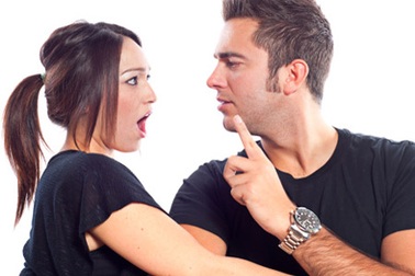 Ngụy biện của đàn ông phản bội vợ