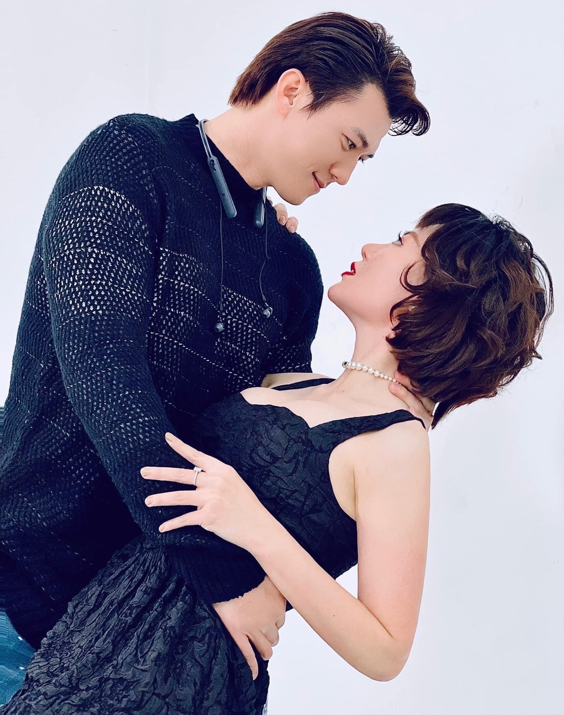 Thanh Hương quyến rũ trong bộ bikini cắt xẻ táo bạo - 4 Thanh Hương quyến rũ trong bộ bikini cắt xẻ táo bạo - 4