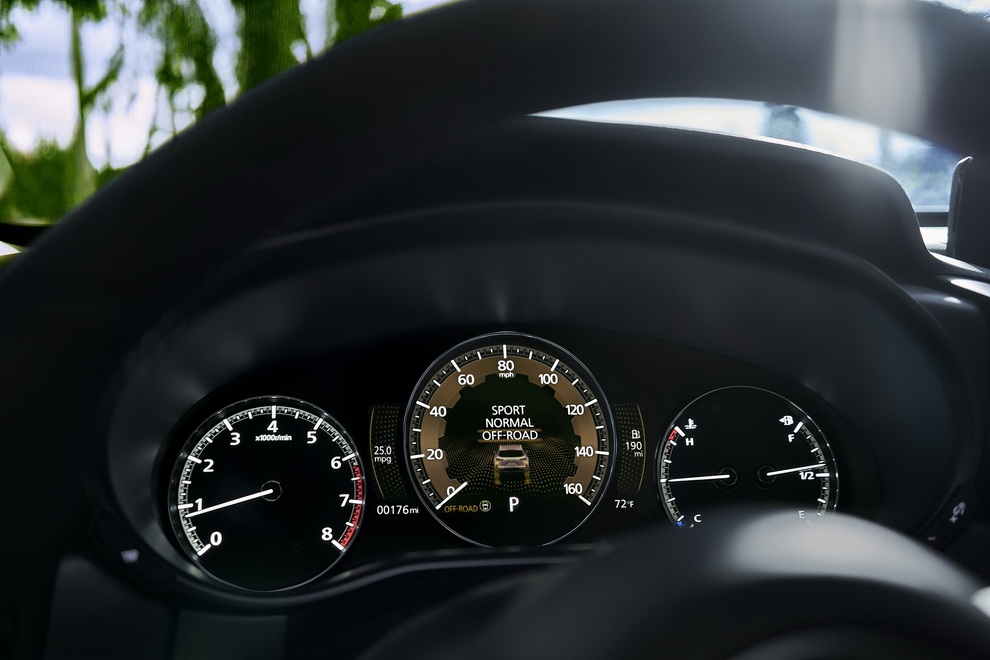 Mazda giới thiệu CX-50 nhưng vẫn giấu thông số kỹ thuật - 7 Mazda giới thiệu CX-50 nhưng vẫn giấu thông số kỹ thuật - 7