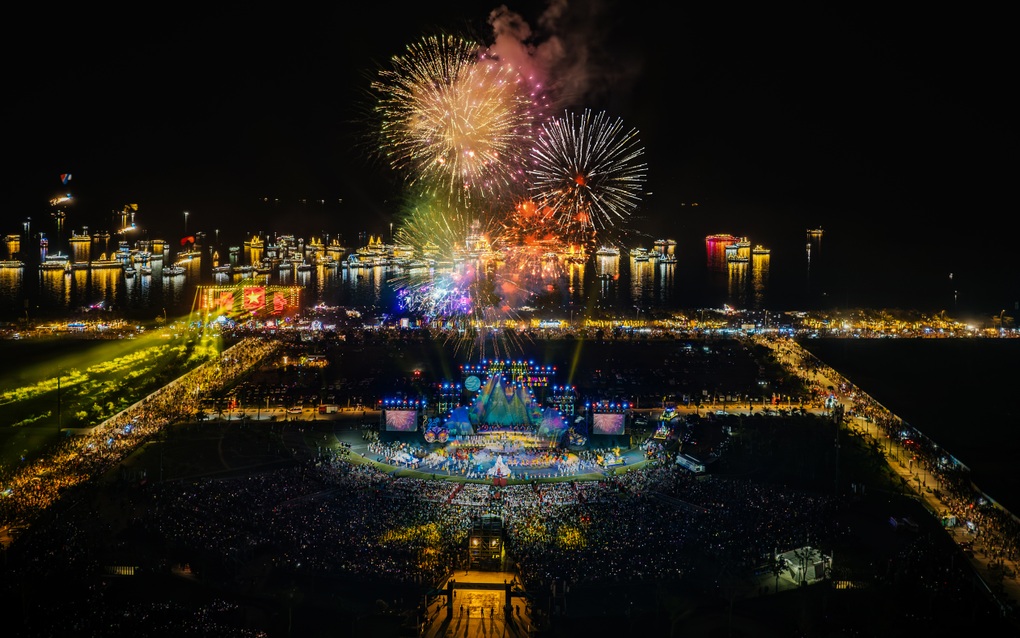 Carnaval Hạ Long 2025: Đại tiệc văn hóa giữa lòng kỳ quan - 5 Carnaval Hạ Long 2025: Đại tiệc văn hóa giữa lòng kỳ quan - 5