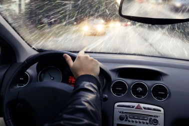 Các hệ thống hỗ trợ lái dễ trở nên "vô dụng" khi trời mưa