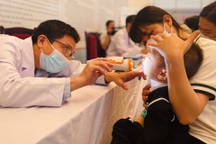 Cứ 500 trẻ sinh ra có 1 bé bị dị tật khe hở môi - vòm miệng