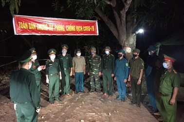 Bộ đội Biên phòng ngày đêm canh giữ cửa ngõ biên giới mùa dịch Covid
