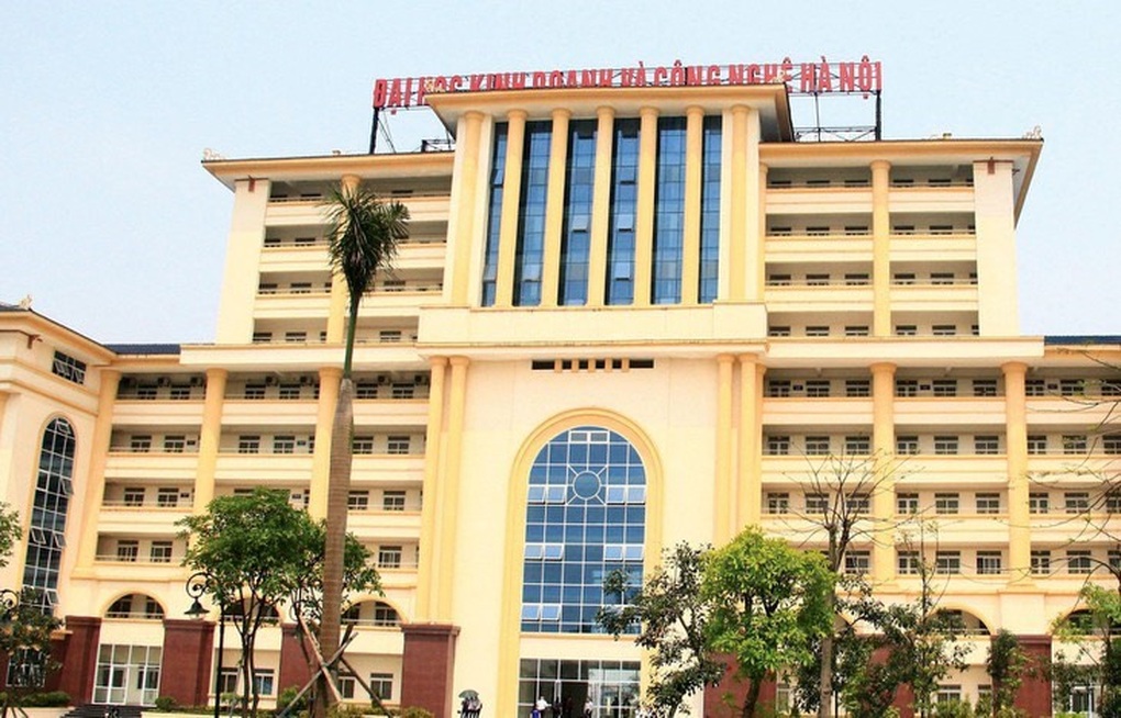 Vụ pano có quốc kỳ nước ngoài: Lý do dẫn đến sai phạm nghiêm trọng là gì? - 2 Vụ pano có quốc kỳ nước ngoài: Lý do dẫn đến sai phạm nghiêm trọng là gì? - 2