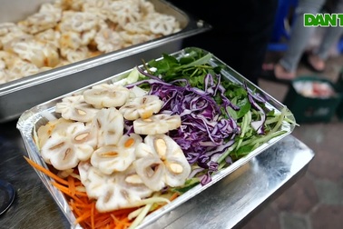 "Bắt trend" gà ủ muối măng cụt xanh, chủ quán Hà Nội thu trăm triệu/ngày