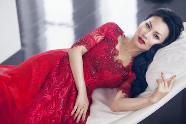 Hà Phương xót lòng thương đồng bào miền Trung