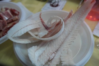 Đến Nga thưởng thức đặc sản cá sống Stroganina