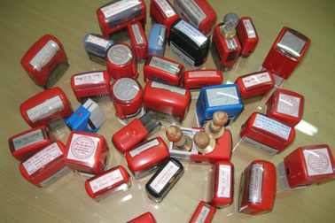 Kiểm sát viên trộm dấu cơ quan