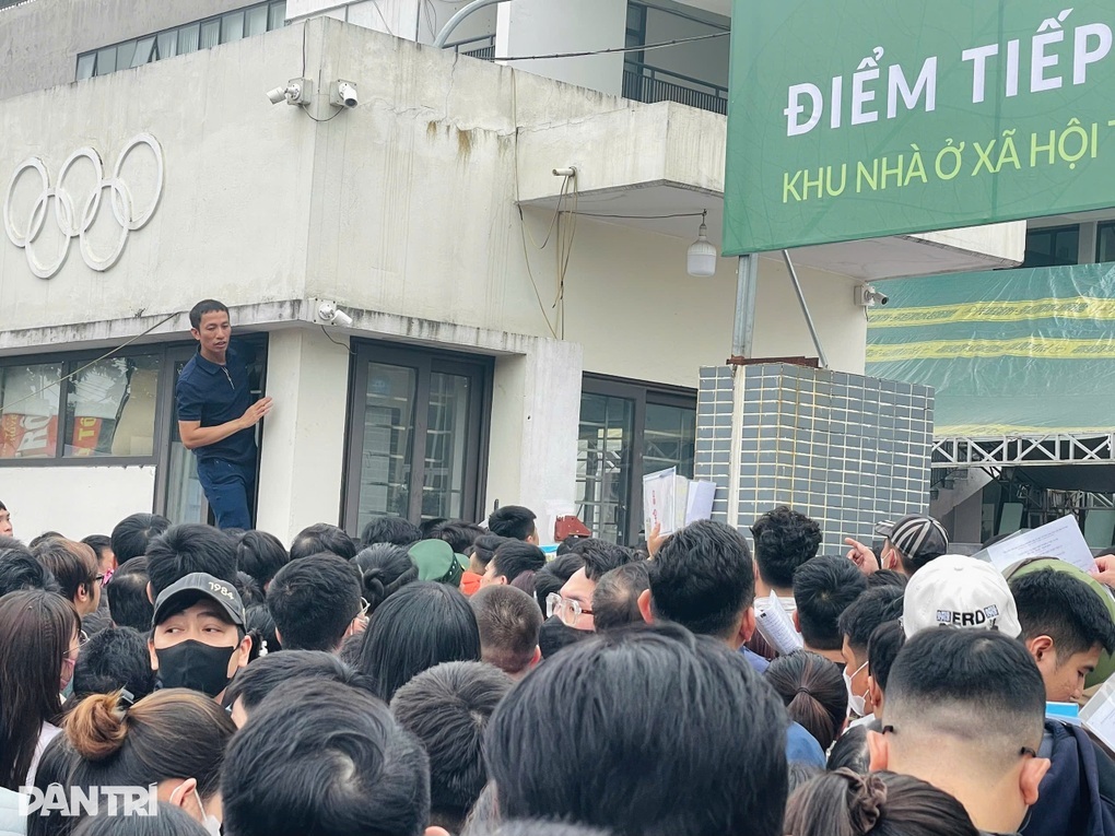 Mua nhà thời 4.0 nhưng vẫn phải xếp hàng như thời bao cấp - 2 Mua nhà thời 4.0 nhưng vẫn phải xếp hàng như thời bao cấp - 2