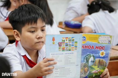 Vì sao không thể biên soạn bộ SGK hoàn toàn mới dùng chung cả nước?