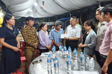 Phường Long Hưng hỗ trợ gần 120 triệu đồng cho gia đình 3 mẹ con tử vong