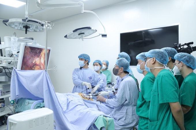Bệnh viện K đã ứng dụng Robot Davinci thế hệ mới nhất hiện nay trong phẫu thuật và điều trị ung thư.