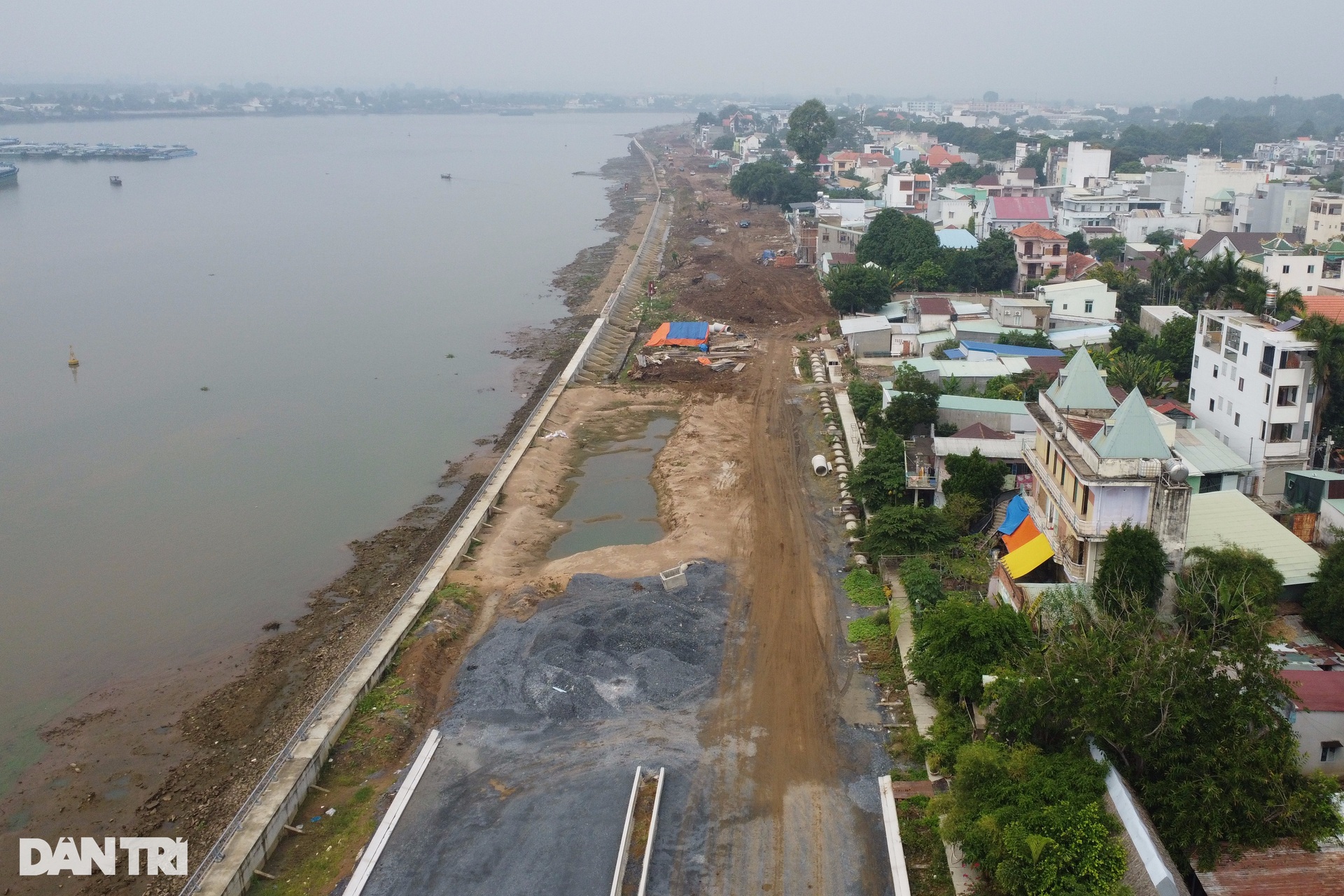 5km đường ven sông Đồng Nai làm hơn 3 năm chưa xong - 2 5km đường ven sông Đồng Nai làm hơn 3 năm chưa xong - 2