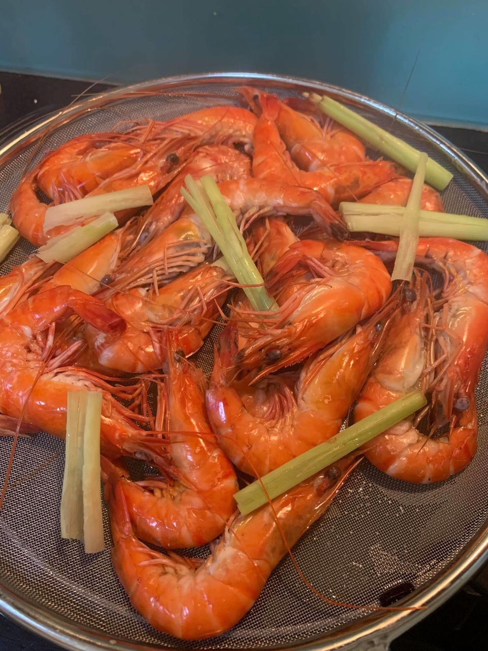 Không chỉ xinh đẹp, bạn gái NSND Công Lý còn nấu ăn khéo léo - 14 Không chỉ xinh đẹp, bạn gái NSND Công Lý còn nấu ăn khéo léo - 14