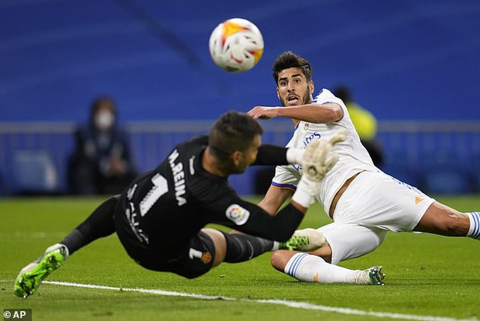 Thắng với tỷ số tennis, Real Madrid tiếp tục dẫn đầu La Liga - 2 Thắng với tỷ số tennis, Real Madrid tiếp tục dẫn đầu La Liga - 2