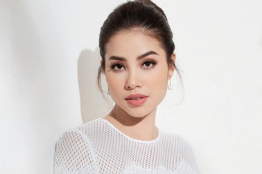 Hoa hậu Phạm Hương trở lại với công việc giảng dạy