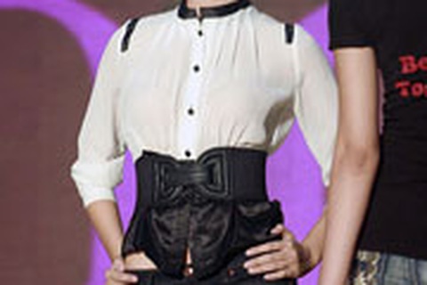 Hoa hậu Trần Thị Thùy Dung trở lại với sàn diễn thời trang