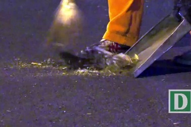 Tiếng chổi tre lặng lẽ đêm giao thừa