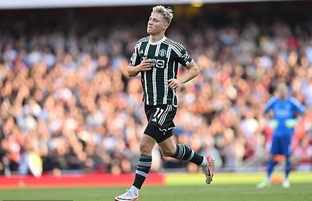Rasmus Hojlund lọt top 5 cầu thủ chạy nhanh nhất Premier League - 2 Rasmus Hojlund lọt top 5 cầu thủ chạy nhanh nhất Premier League - 2