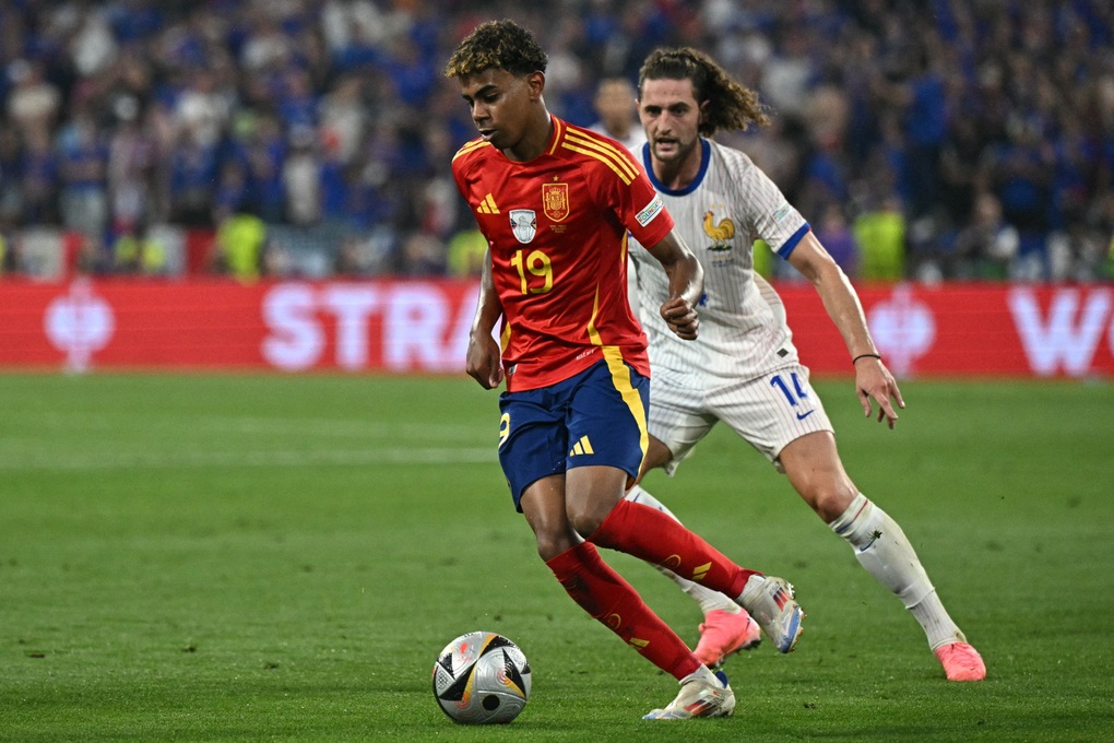 Chế giễu Rabiot, Yamal bị HLV De La Fuente cảnh báo - 2 Chế giễu Rabiot, Yamal bị HLV De La Fuente cảnh báo - 2