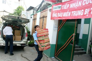 Tiếp tục đón nhận tấm lòng của bạn đọc Dân Trí ủng hộ miền Trung