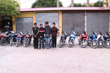 Băng nhóm nghiện hút chuyên trộm cắp xe máy sa lưới